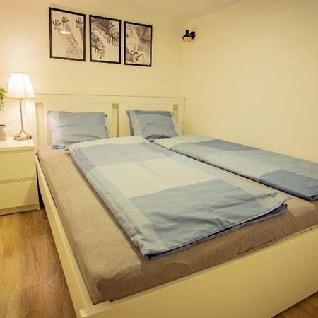 Cosy 2 Bedroom Flat In Akacfa St., Sol Budapest Kültér fotó